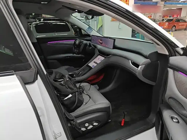 IM Motors LS6 — Фото автомобиля 24