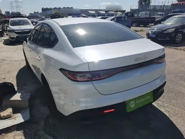 BYD Seal 05 DM-i — Фото автомобиля 4