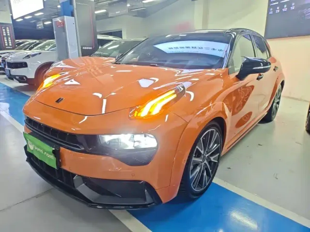 Фотография автомобиля — Lynk & Co 02 Hatchback