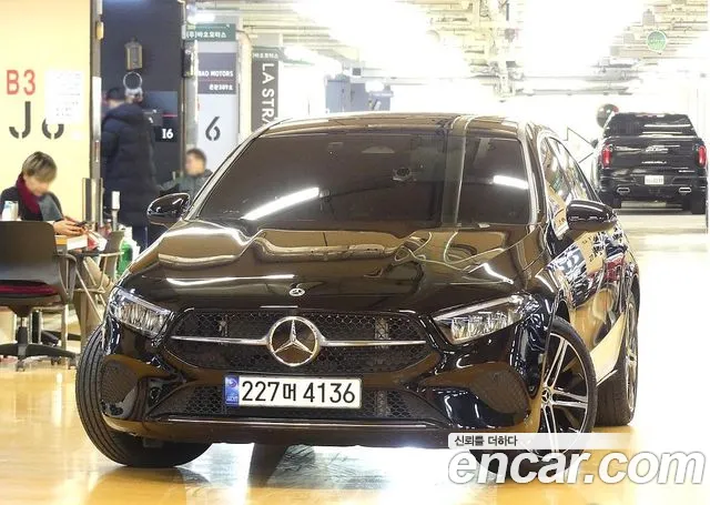 Mercedes-Benz A-Class — Фото автомобиля 3