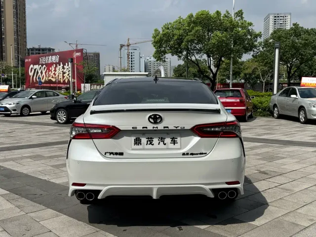 Toyota Camry — Фото автомобиля 4