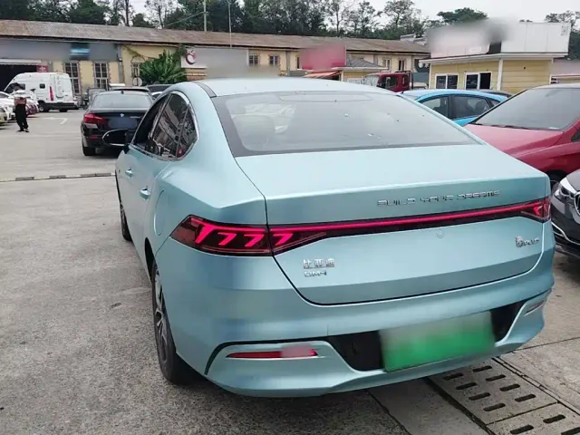 BYD Qin PLUS — Фото автомобиля 4