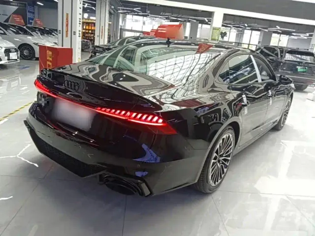 Audi A7L — Фото автомобиля 6