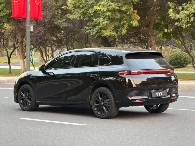 Leapmotor Lafa 5 — Фото автомобиля 6