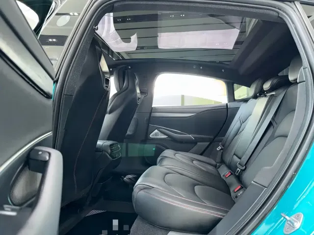 Xiaomi SU7 — Фото автомобиля 5