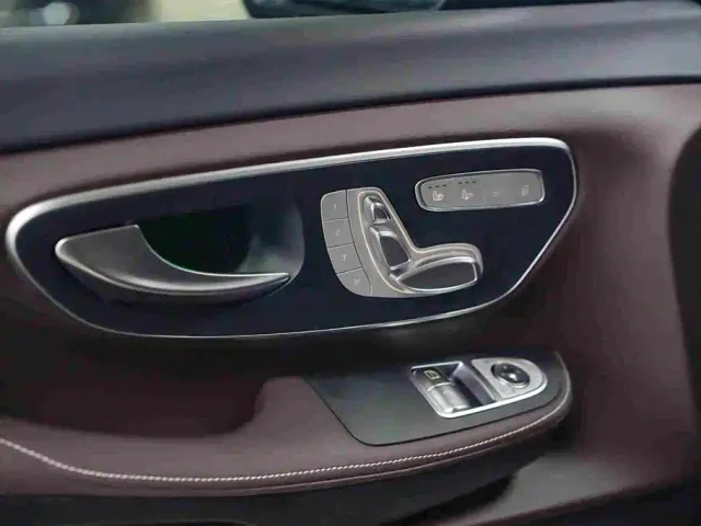 Mercedes-Benz V-Class — Фото автомобиля 6