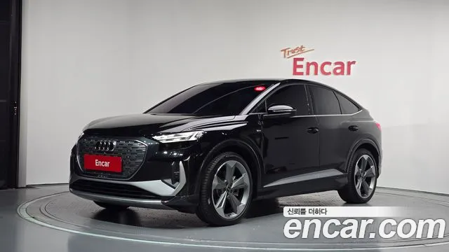 Фотография автомобиля — Audi Q4 e-tron F4