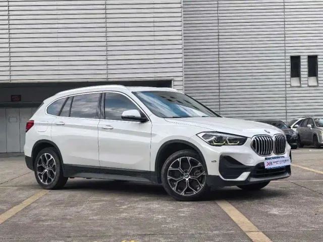 BMW X1 — Фото автомобиля 2