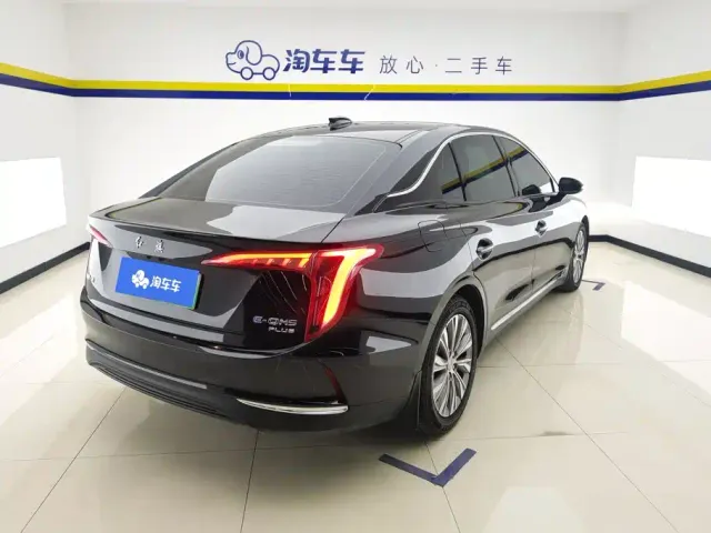 Hongqi E-QM5 — Фото автомобиля 3