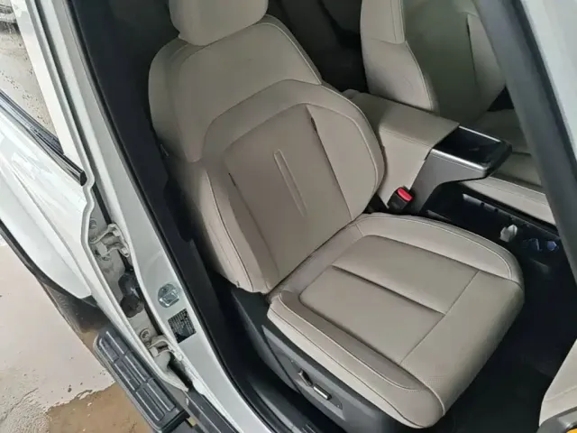 iCAR V23 — Фото автомобиля 24
