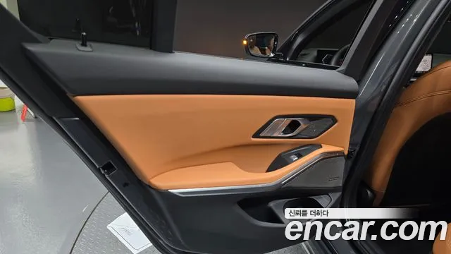 BMW 3-Series 3 серия (G20) 320i M Sport — Фото автомобиля 24