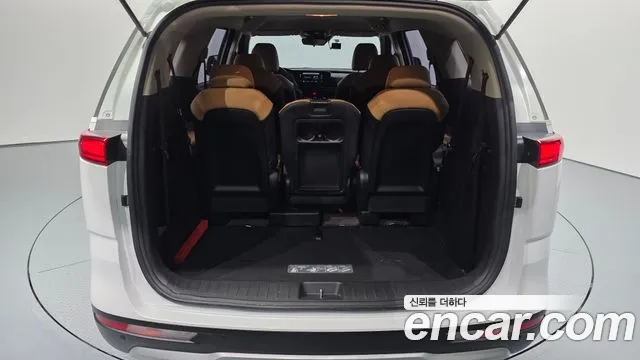 Kia Canival Carnival 4 поколение Бензин 11 мест Prestige — Фото автомобиля 20