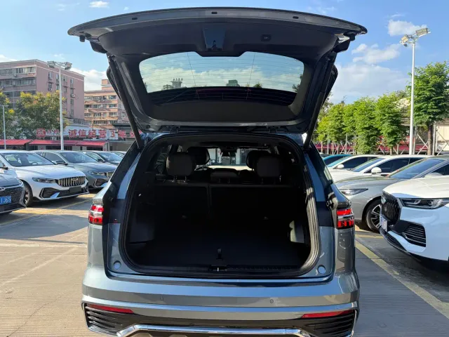 Geely Xingyue L — Фото автомобиля 8
