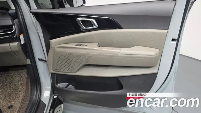 Kia Carnival — Фото автомобиля 14