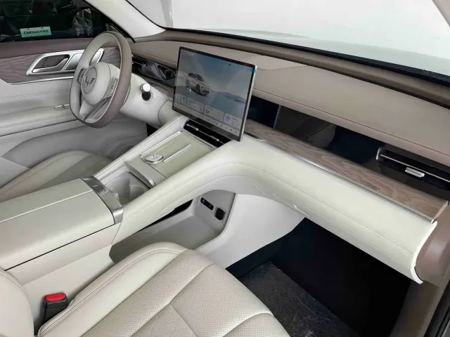 Wuling Starlight L — Фото автомобиля 11