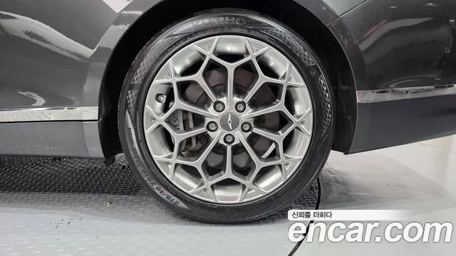 Genesis G80 RG3 — Фото автомобиля 6