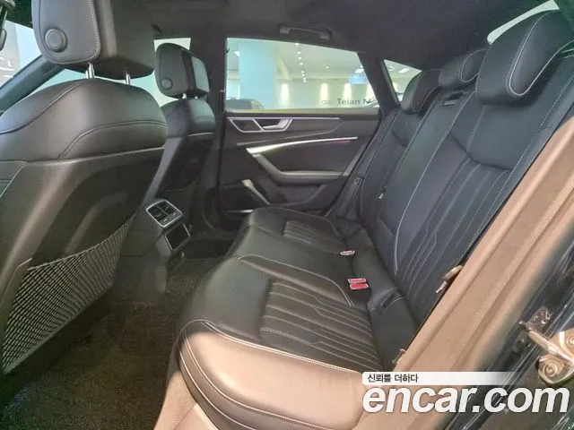 Audi A7 4K — Фото автомобиля 11