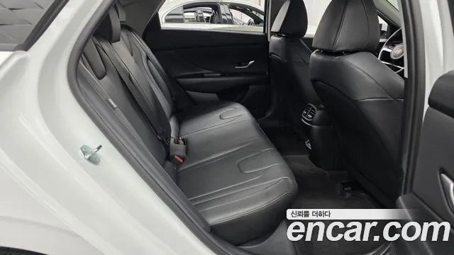 Hyundai Avante CN7 — Фото автомобиля 11