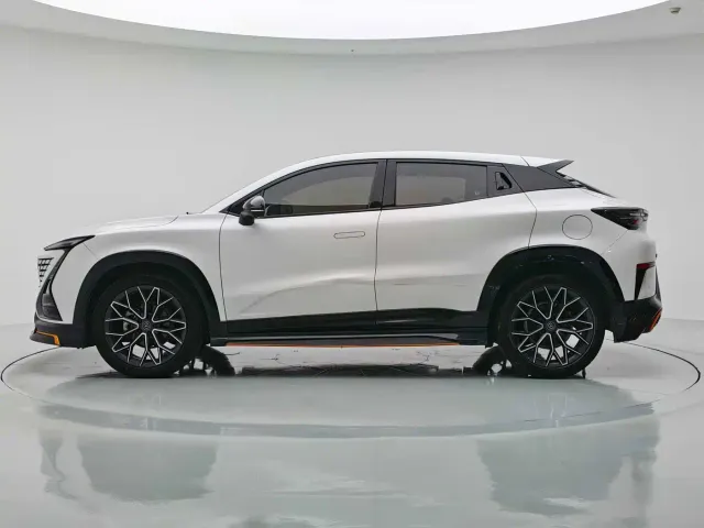 Changan UNI-T — Фото автомобиля 8