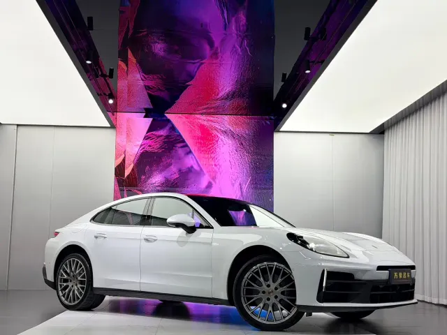 Porsche Panamera — Фото автомобиля 4