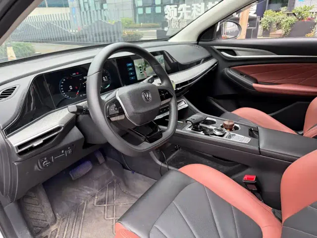 Changan Eado — Фото автомобиля 7