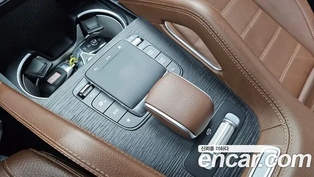 Mercedes-Benz GLE-Class — Фото автомобиля 24