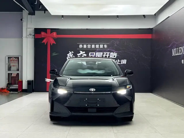 Toyota bZ3 — Фото автомобиля 2
