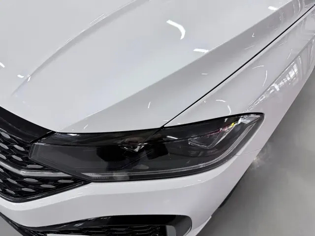 Volkswagen Lavida — Фото автомобиля 4