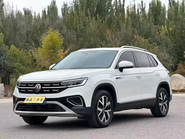 Фотография автомобиля — Volkswagen Tayron
