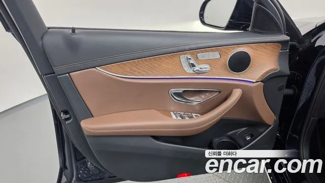 Mercedes-Benz E-Class W213 — Фото автомобиля 13