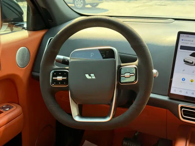 Li Auto L7 — Фото автомобиля 10