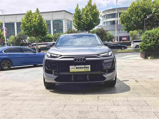 Audi Q6L e-tron — Фото автомобиля 2