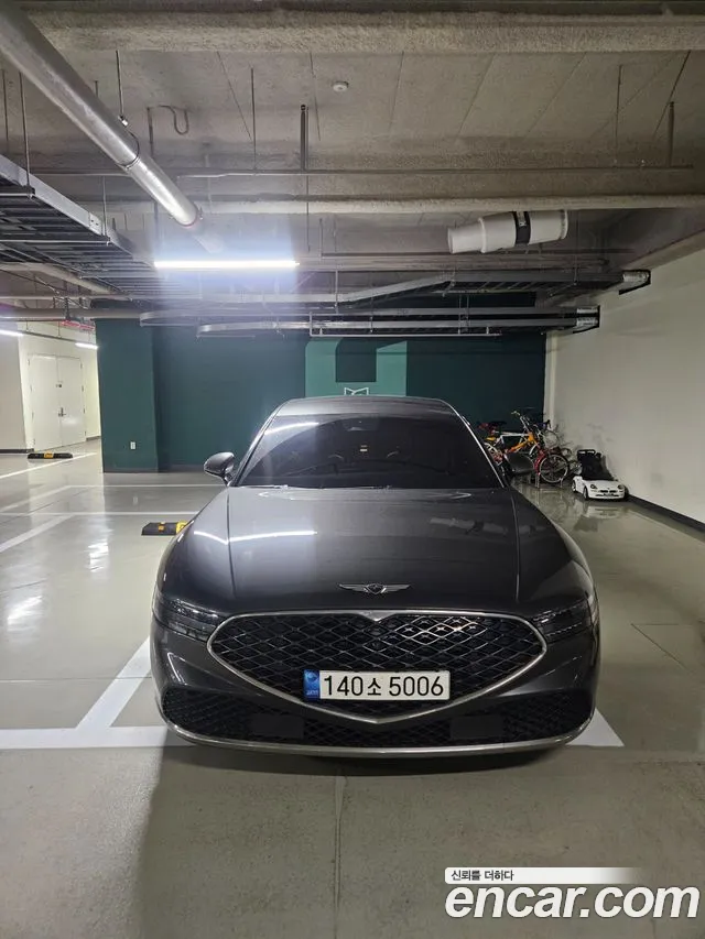 Фотография автомобиля — Genesis G90 G90 (RS4) Бензин 3.5 турбо AWD