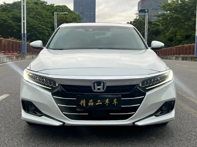 Honda Accord — Фото автомобиля 2