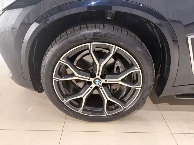 BMW X5 — Фото автомобиля 11