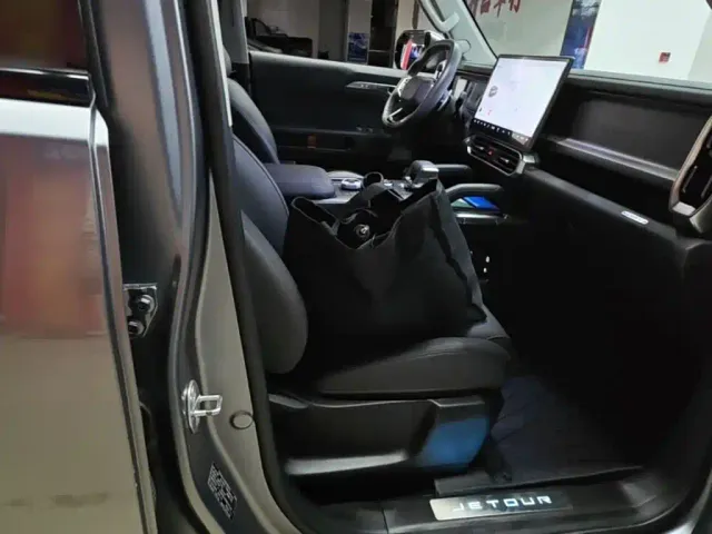 Jetour T2 — Фото автомобиля 24