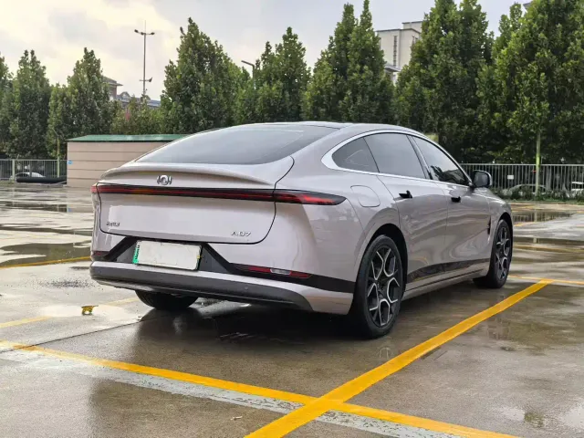 Changan Qiyuan A07 — Фото автомобиля 9