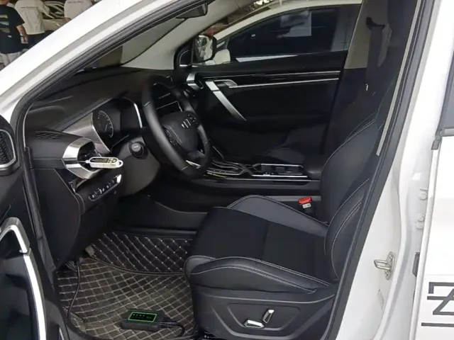 Geely Binyue 2025 1.5L CVT Super Edition MAX — Фото автомобиля 14
