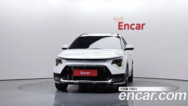 Kia Niro The All New Niro Signature — Фото автомобиля 3