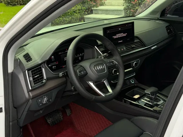 Audi Q5L — Фото автомобиля 4
