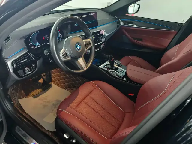 BMW 5 Series — Фото автомобиля 6