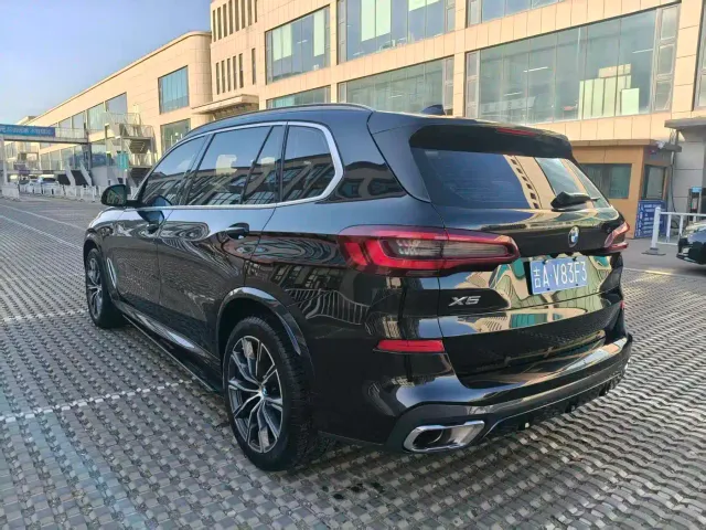 BMW X5 — Фото автомобиля 8