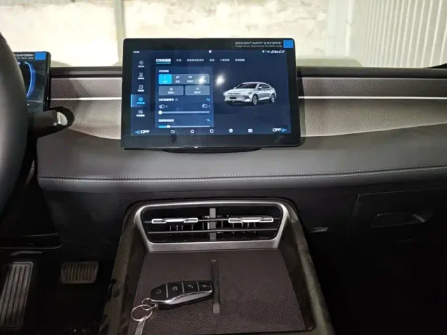 BYD Qin PLUS — Фото автомобиля 12