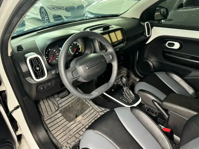 Roewe Clever — Фото автомобиля 5