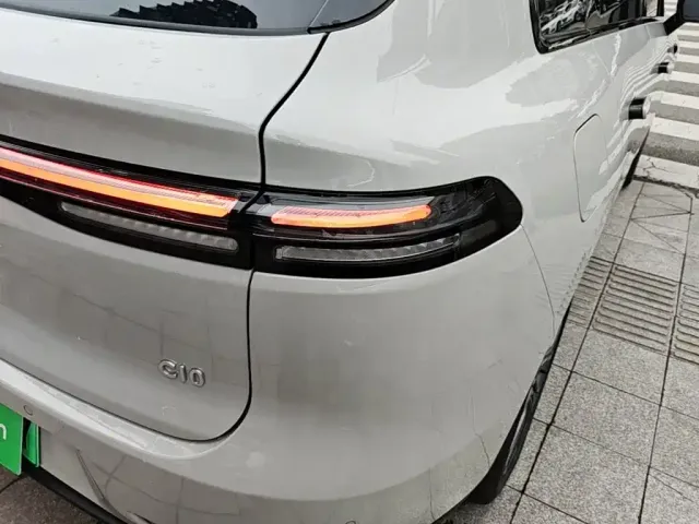 Leapmotor C10 — Фото автомобиля 7