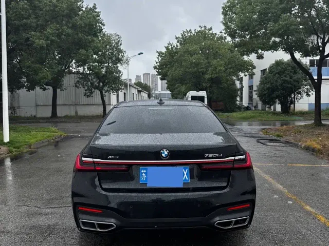 BMW 7 Series — Фото автомобиля 4
