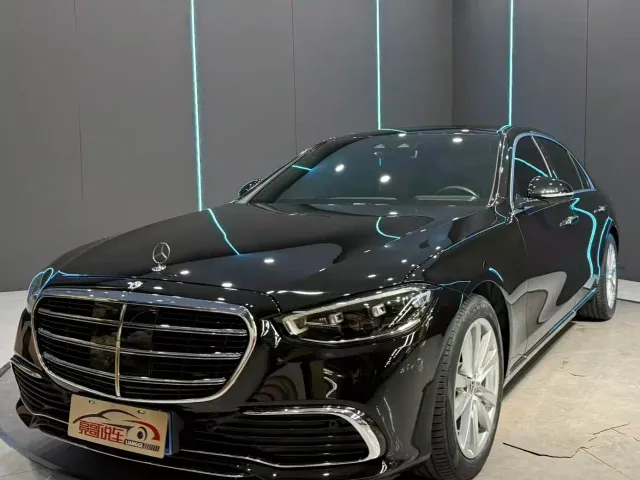 Фотография автомобиля — Mercedes-Benz S-Class