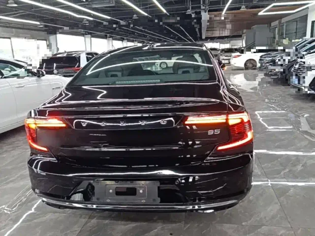 Volvo S90 — Фото автомобиля 5