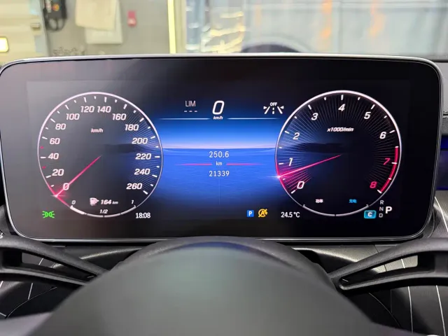 Mercedes-Benz C-Class — Фото автомобиля 2