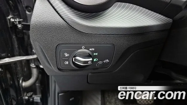 Audi Q2 35 TDI Premium — Фото автомобиля 28